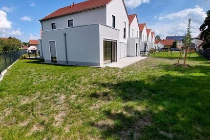 Reihenhaus Wohnung mit gehobener Ausstattung (Garten, Garage, Fußbodenheizung u.n.v.m) in Lübbenau Spreewald 5 zimmer