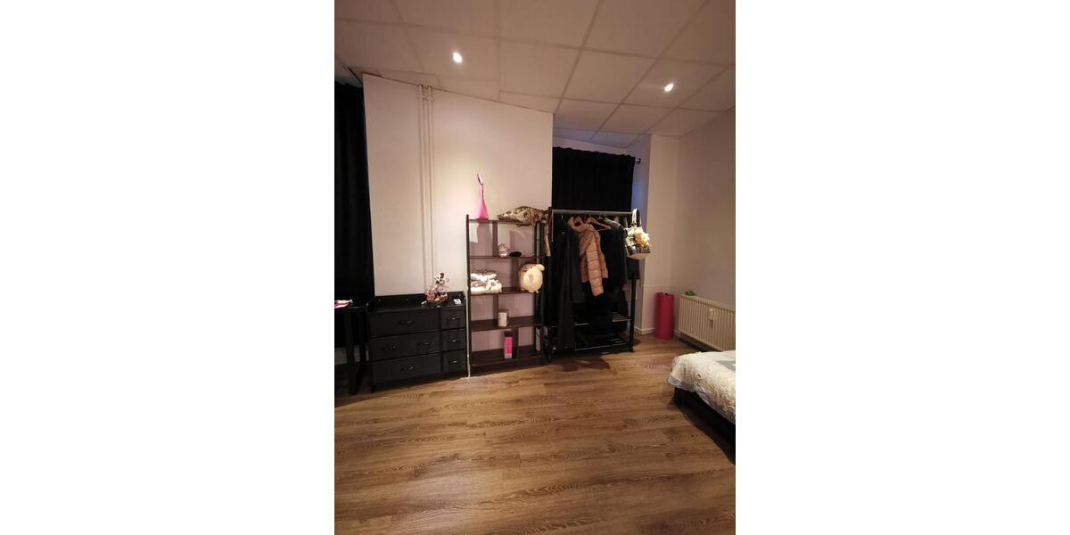 Erdgeschoßwohnung Cottbus - 1 Zimmer, 52 m&sup2;, 400&euro; | Angebot:26042171