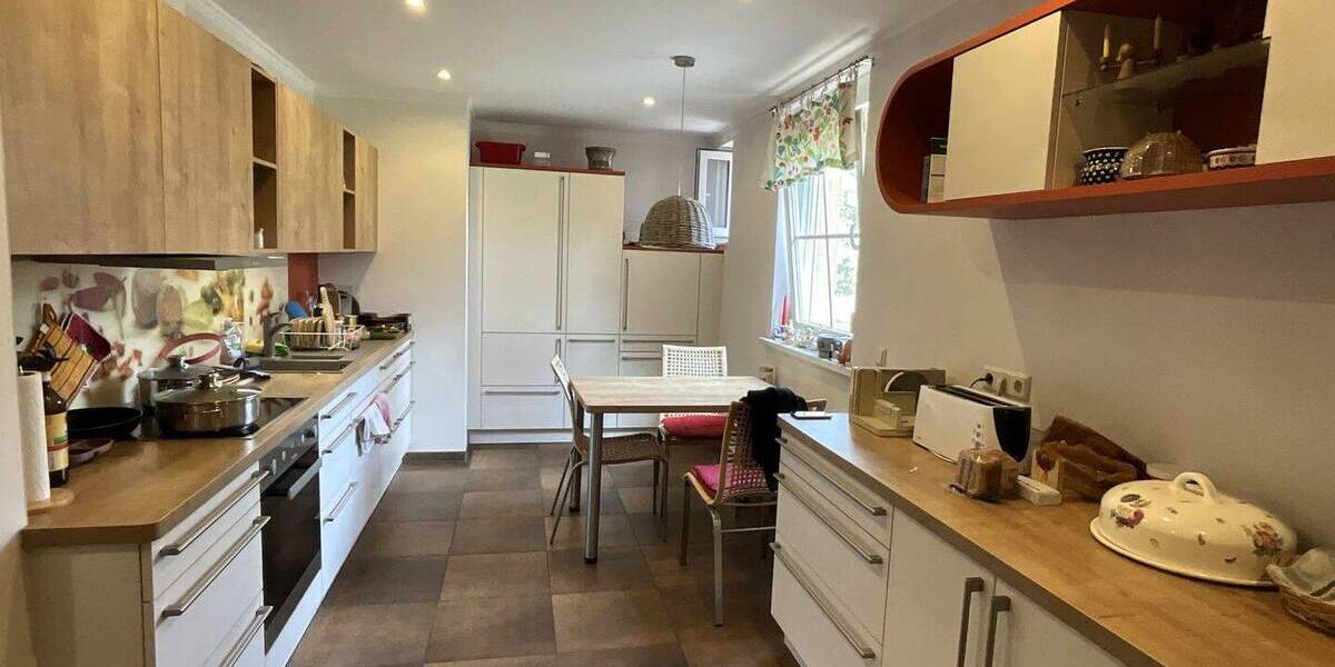 Mehrfamilienhaus, Wohnhaus Döbern - 8 Zimmer, 270 m&sup2;, 249.000&euro; | Angebot:26220240