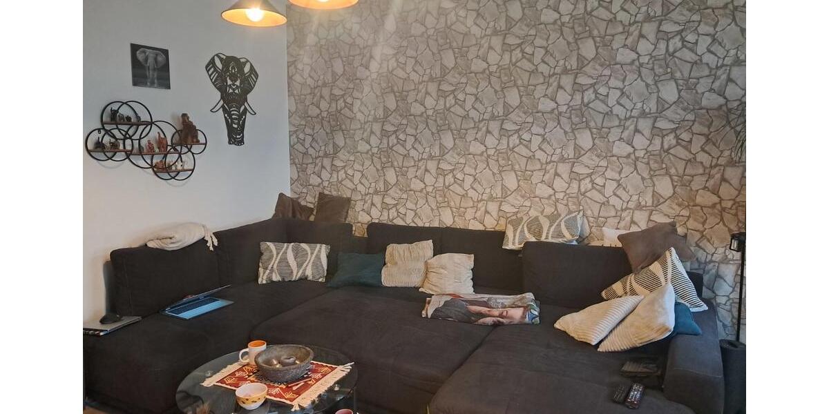 Etagenwohnung Cottbus - 2 Zimmer, 65 m&sup2;, 465&euro; | Angebot:25253119