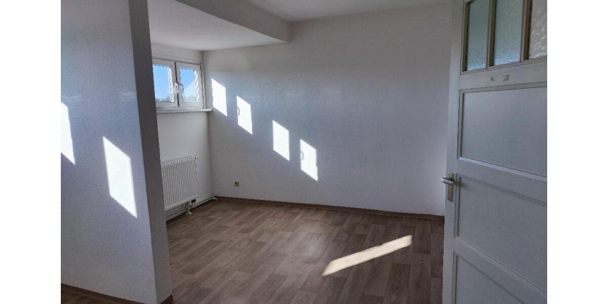 Dachgeschoßwohnung Welzow - 3 Zimmer, 125 m&sup2;, 450&euro; | Angebot:24430370