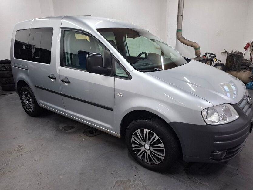 VW Caddy 288.118 km 5.490 € Cottbus 03042