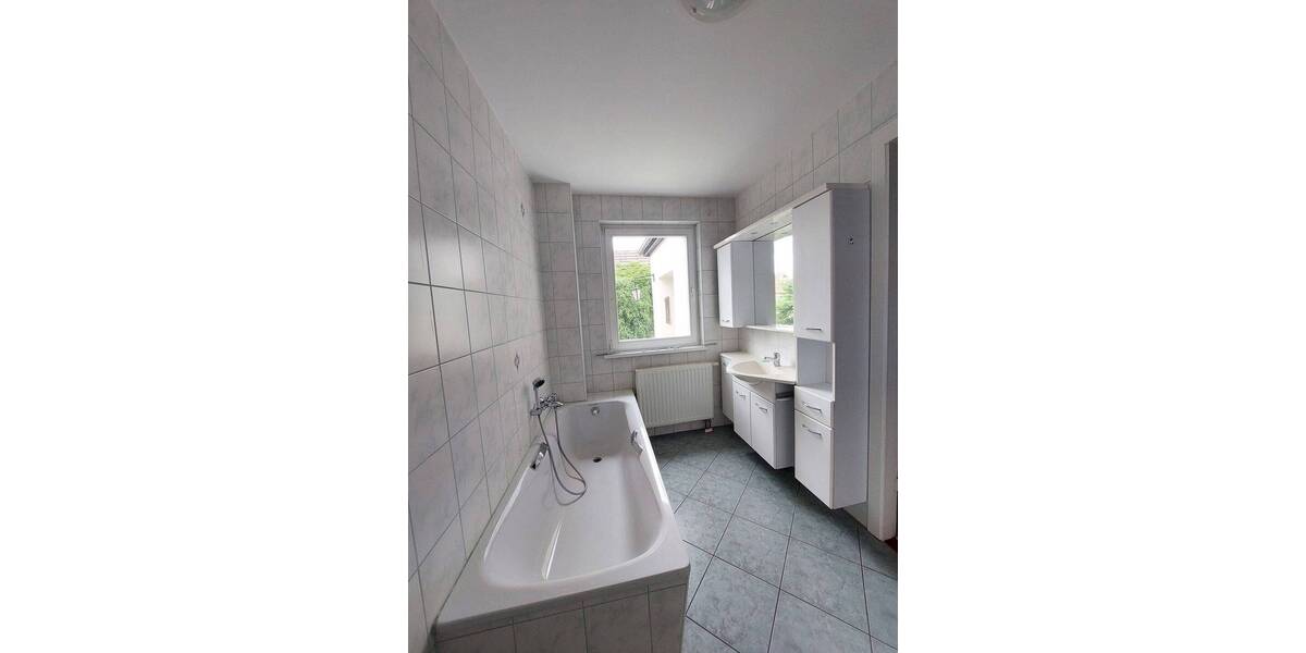 Großzügiges Einfamilienhaus mit Nebengelass im Cottbuser Süden zu verkaufen! 4 zimmer