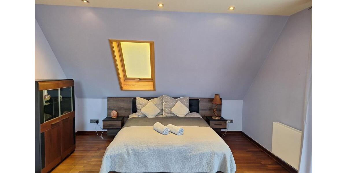 GROSSES MODERNES HAUS MIT SWIMMINGPOOL, PHOTOVOLTAIK, WÄRMEPUMPE zimmer