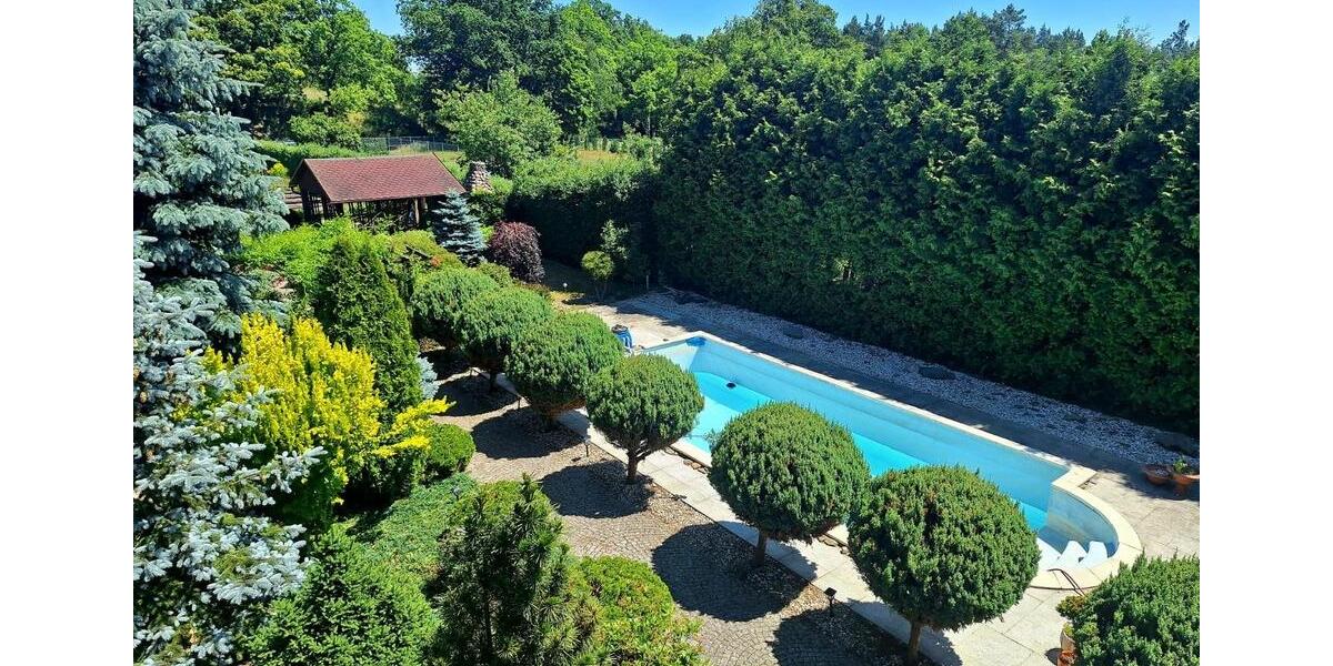 GROSSES MODERNES HAUS MIT SWIMMINGPOOL, PHOTOVOLTAIK, WÄRMEPUMPE zimmer