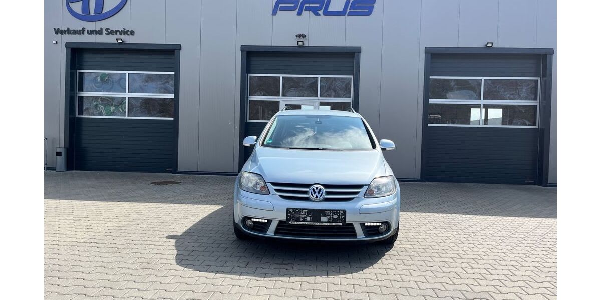 VW Golf 217.063 km 2.499 &euro; Cottbus 03044