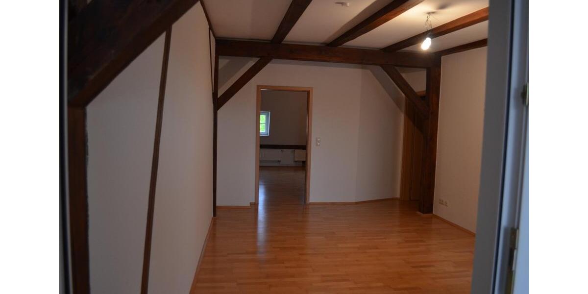 Dachgeschoßwohnung Cottbus - 4 Zimmer, 83 m&sup2;, 664&euro; | Angebot:24383590