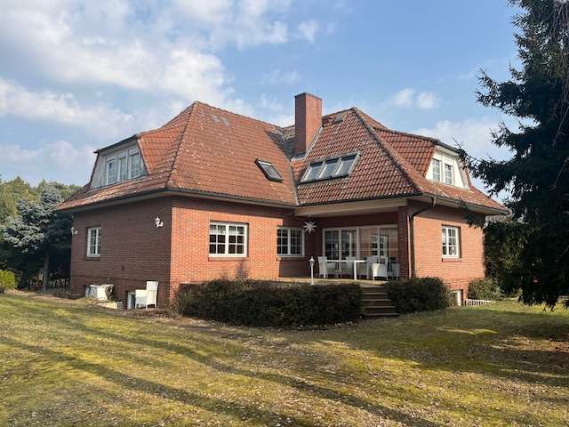 Einfamilienhaus Forst - 10 Zimmer, 300 m&sup2;, 298.000&euro; | Angebot:25759501