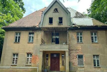 Haus Tschernitz - 10 Zimmer, 530 m&sup2;, 97.000&euro; | Angebot:25320374