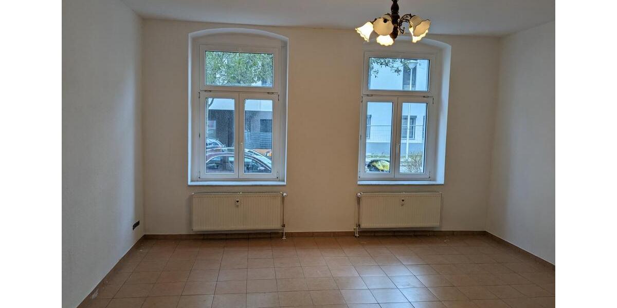 Terrassenwohnung mit Garten, 2-Zimmer, Nähe Staatstheater u Bahnf 2 zimmer