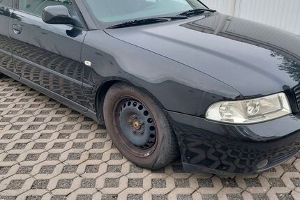 Audi A4 260.000 km 999 € Cottbus 03046