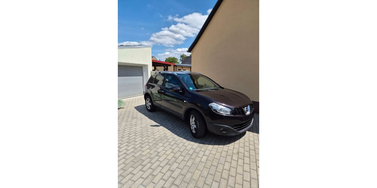 Nissan Qashqai 205.000 km 5.200 &euro; Peitz 03185