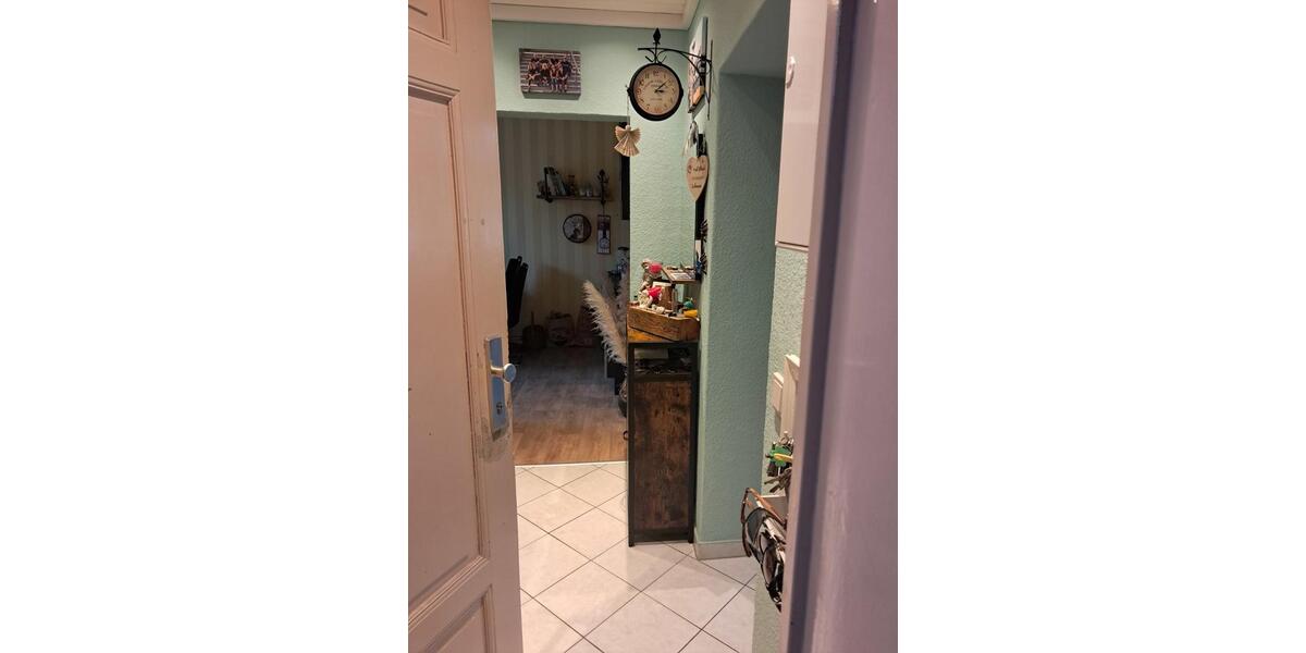 Etagenwohnung Cottbus - 2 Zimmer, 65 m&sup2;, 465&euro; | Angebot:25253119