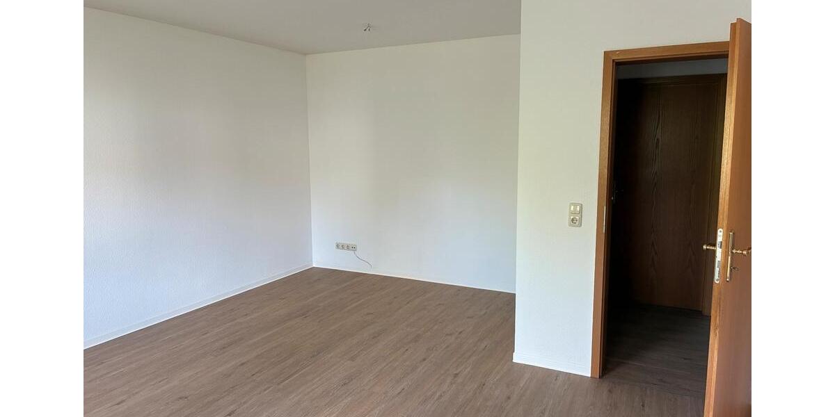 Etagenwohnung Forst (Lausitz) - 2 Zimmer, 64 m&sup2;, 400&euro; | Angebot:26545686