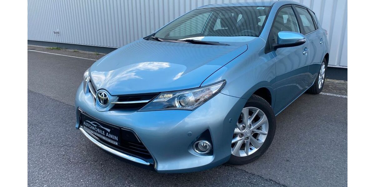 Toyota Auris 56.000 km 10.890 &euro; Cottbus 03051