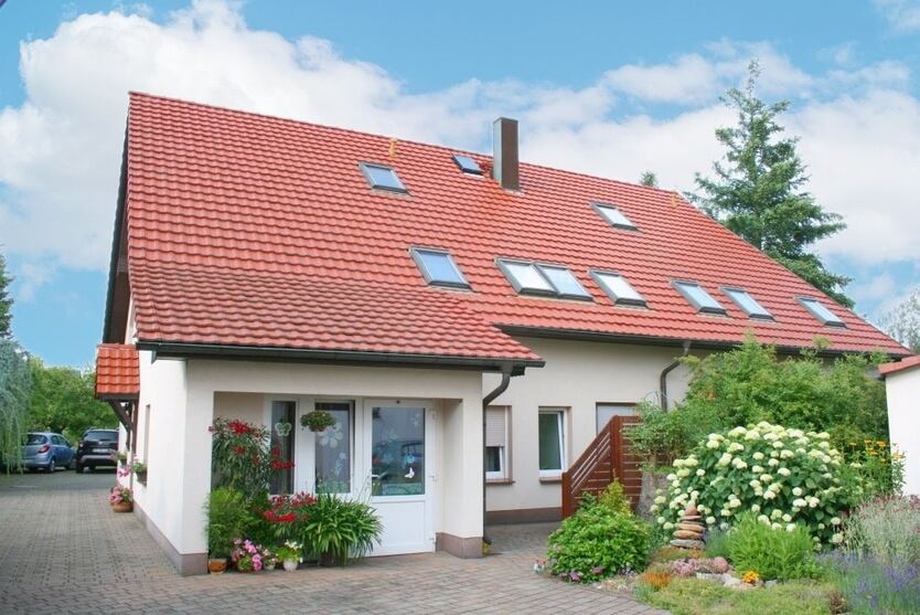 Wohn- und Geschäftshaus in Schleife 19 zimmer