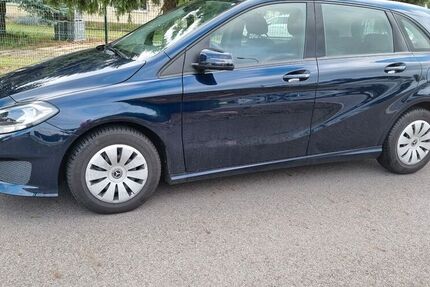 Mercedes B 180