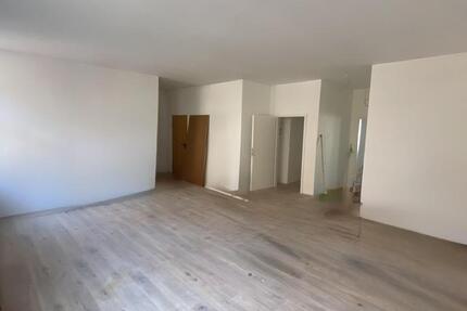 Helle 2-Raum-Wohnung im Zentrum - frisch saniert, mit Einbauküche 2 zimmer