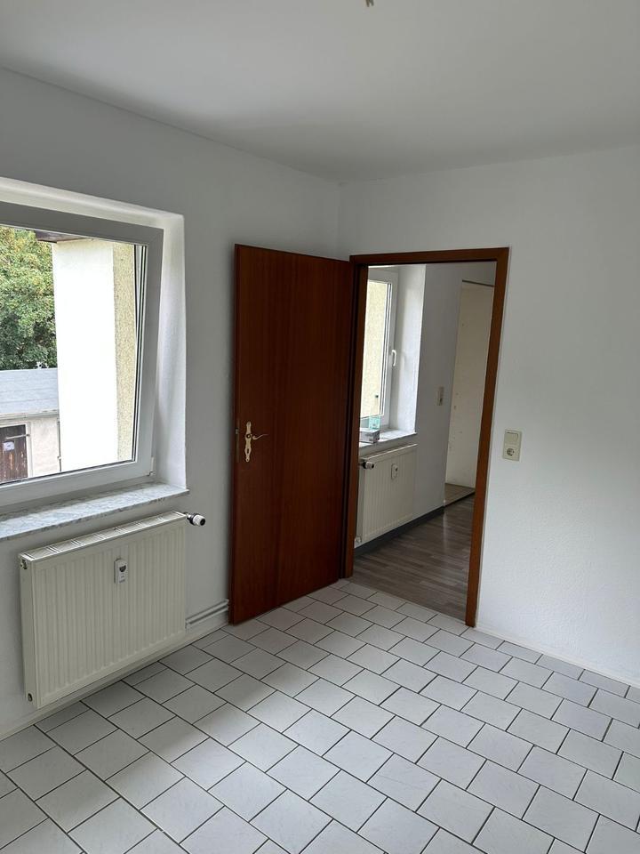 Zwei-Raum Wohnung in Forst .Renoviert in angenehmer Wohnanlage zimmer