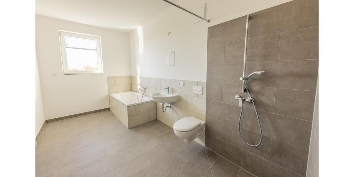 Etagenwohnung Cottbus Sachsendorf - 3 Zimmer, 152 m&sup2;, 1.987&euro; | Angebot:25962650