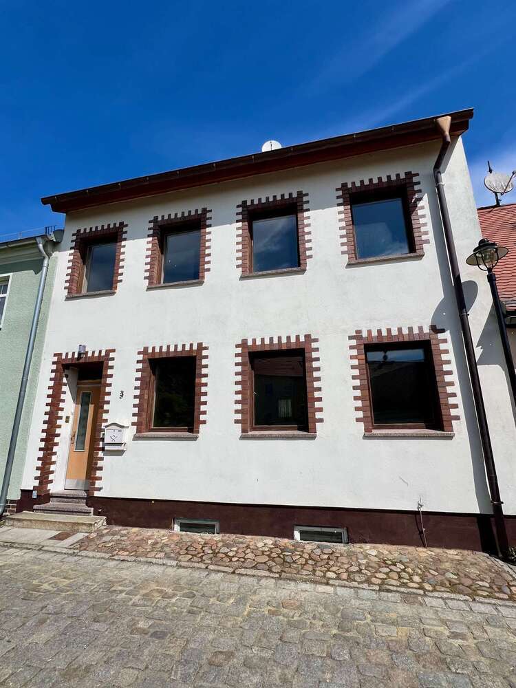 Haus zum Kaufen in Lübbenau 399.000 € 120 m²