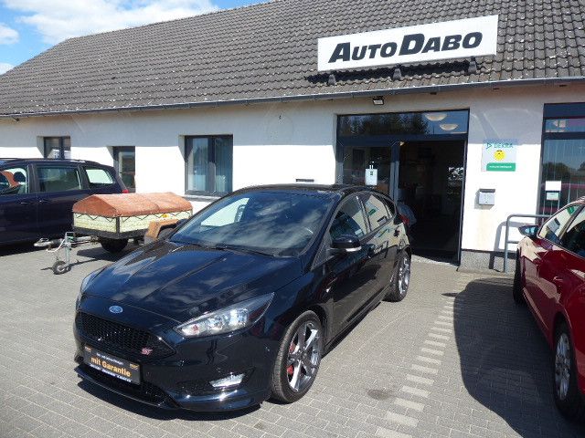 Ford Focus 68.178 km 10.585 &euro; Jaenschwalde 03197