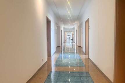 Büro in Cottbus 299.000 € 770 m² zimmer