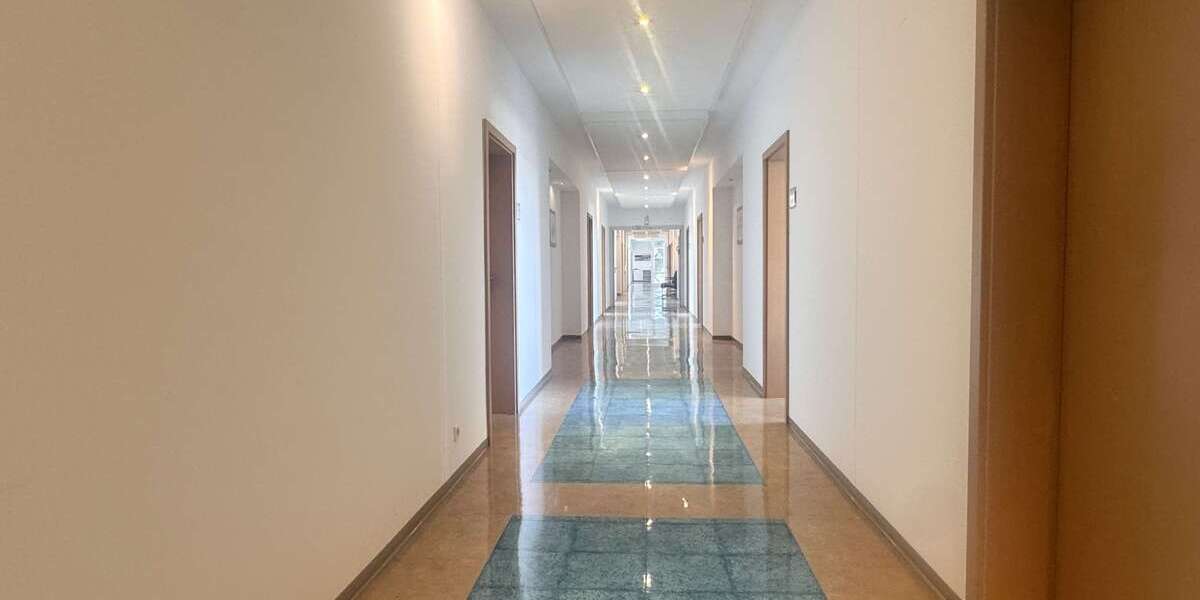 Büro in Cottbus 299.000 € 770 m² zimmer