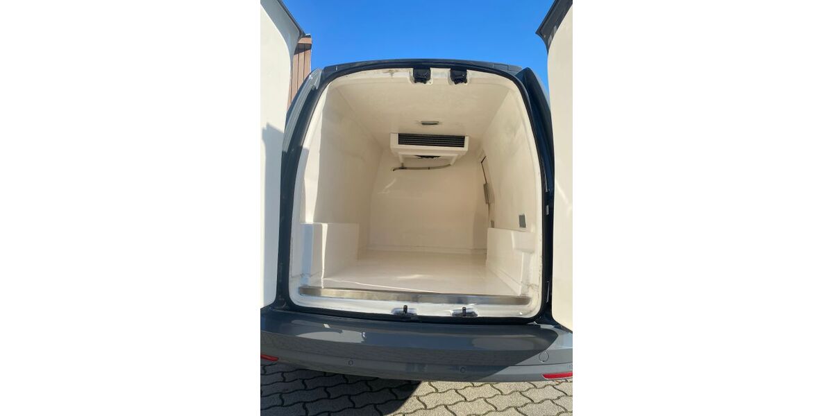 VW Caddy 68.611 km 26.999 &euro; Cottbus 03050