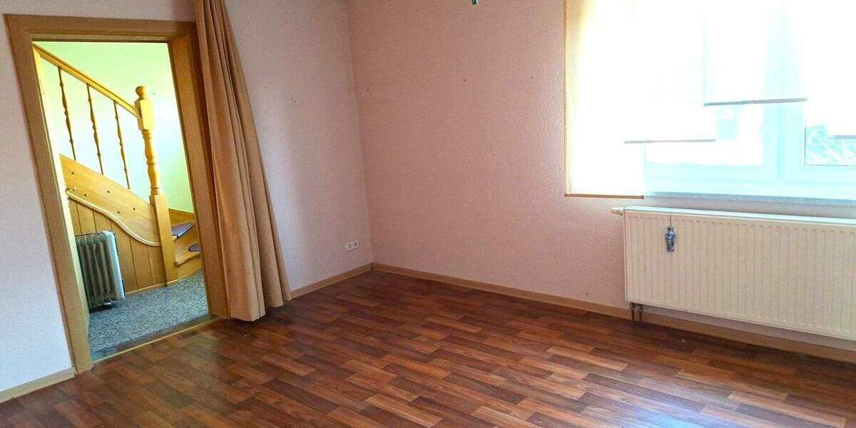 Reihenmittelhaus Forst (Lausitz) Forst-Stadt - 4 Zimmer, 110 m&sup2;, 125.000&euro; | Angebot:25986326