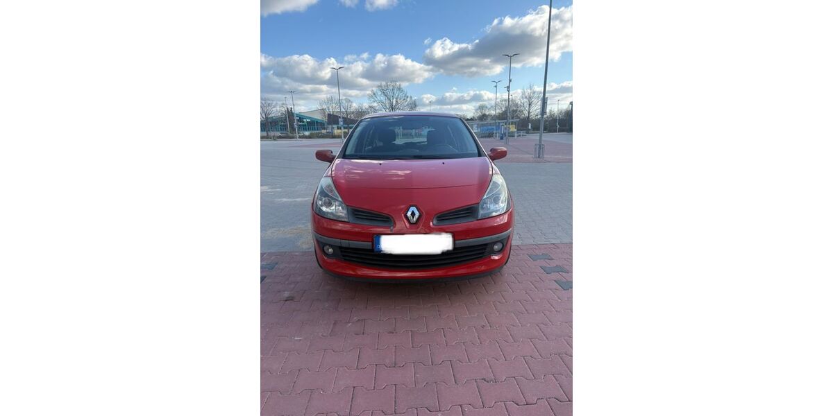 Renault Clio 138.000 km 1.990 &euro; Cottbus 03044