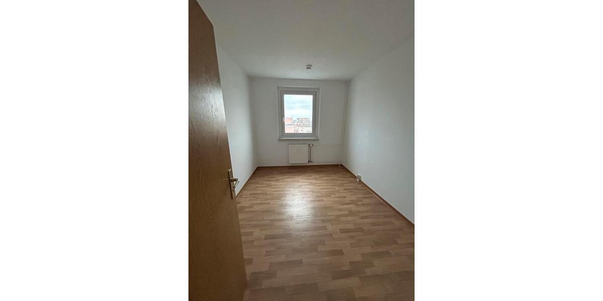 Etagenwohnung Cottbus Sachsendorf - 4 Zimmer, 74 m&sup2;, 445&euro; | Angebot:23602761