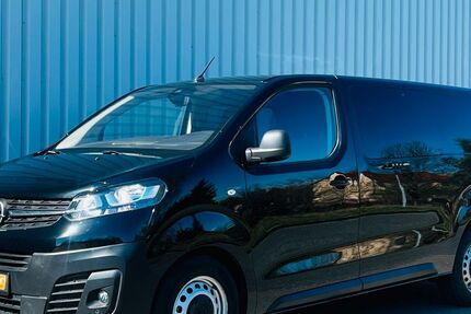 Opel Vivaro 69.000 km 26.250 &euro; Cottbus / Gallinchen 03051