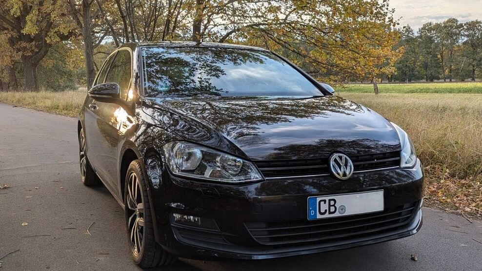 VW Golf 97.084 km 9.999 € Cottbus 03053