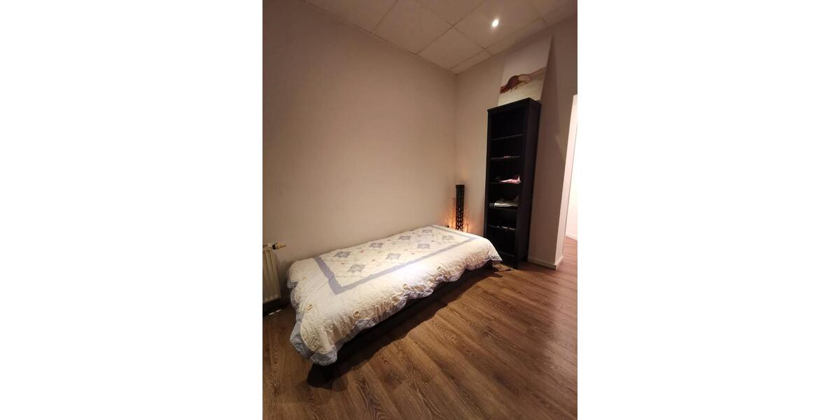 Erdgeschoßwohnung Cottbus - 1 Zimmer, 52 m&sup2;, 400&euro; | Angebot:26042171
