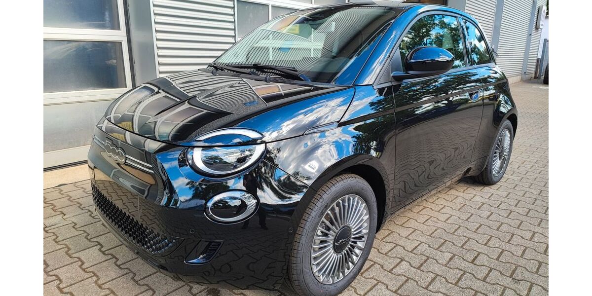 Fiat 500e 6.700 km 28.990 &euro; Cottbus 03050