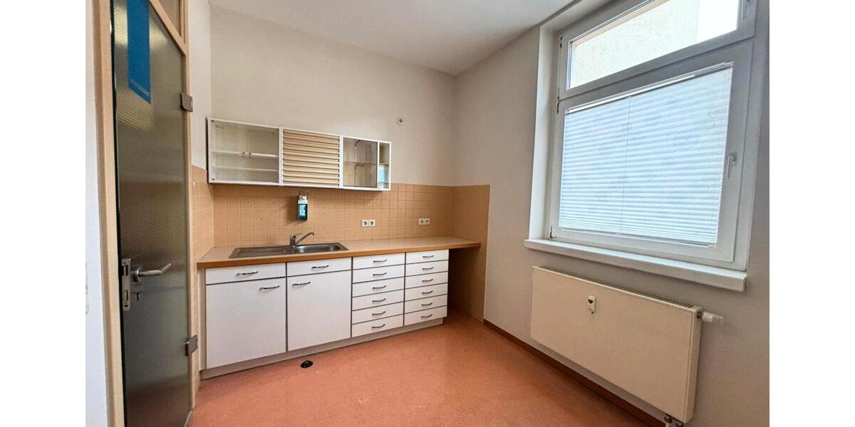 Große Praxis-Einheit direkt am MUL-CT zu vermieten! zimmer