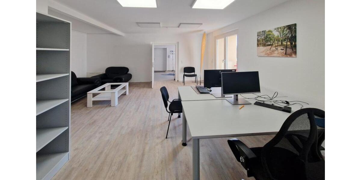 **TEILMÖBILIERTE BÜRO ODER PRAXISFLÄCHE ZU VERMIETEN** Am Forum Sachsendorf zimmer