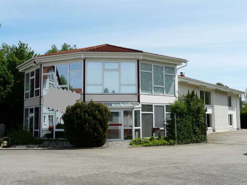 Halle in Schwarze Pumpe 490.000 € 1050 m²