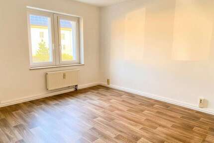 Wohnung Groß Schacksdorf-Simmersdorf Simmersdorf - 3 Zimmer, 79 m&sup2;, 389&euro; | Angebot:26256030