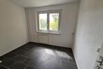 **FRISCH RENOVIERT**3-Zimmer-Wohnung 2.OG Balkon Bad mit Wanne ab sofort
