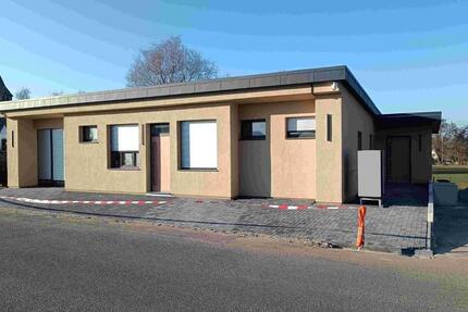 Familienfreundliches Einfamilienhaus mit Garten und Stellplätzen 4 zimmer