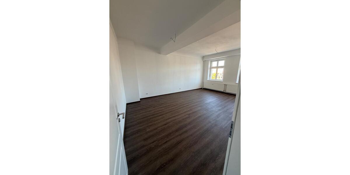 Etagenwohnung Cottbus - 4 Zimmer, 123 m&sup2;, 1.654&euro; | Angebot:26444334
