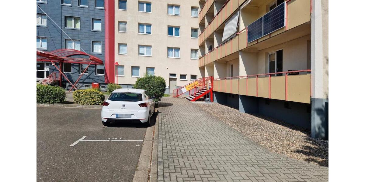 **TEILMÖBILIERTE BÜRO ODER PRAXISFLÄCHE ZU VERMIETEN** Am Forum Sachsendorf zimmer