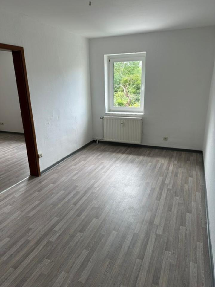 Zwei-Raum Wohnung in Forst .Renoviert in angenehmer Wohnanlage zimmer