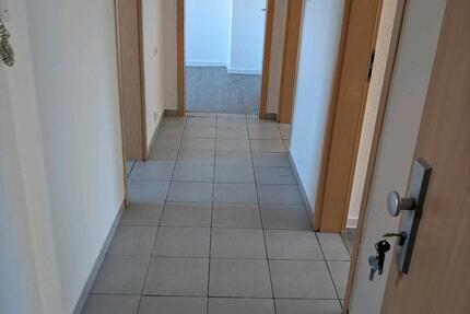 4 Raum Wohnung mit Balkon 4 zimmer