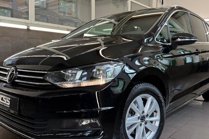VW Touran 27.287 km 27.988 &euro; Cottbus 03044
