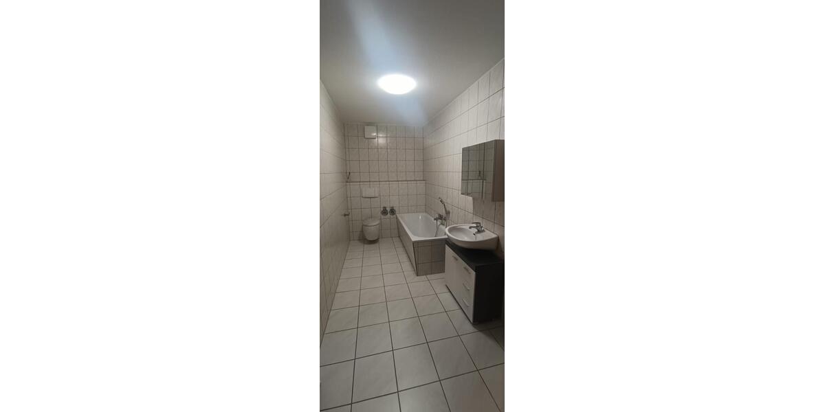 Etagenwohnung Spremberg - 2 Zimmer, 64 m&sup2;, 319&euro; | Angebot:23704738