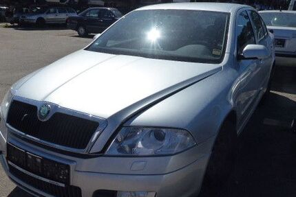 Skoda Octavia 215.000 km 799 &euro; Jaenschwalde 03197