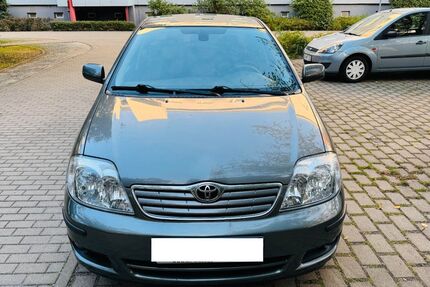 Toyota Corolla 92.000 km 5.000 &euro; Cottbus 03046